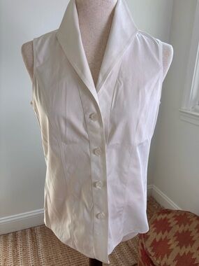 Jones New York No Iron Sleeveless White Button front blouse 4